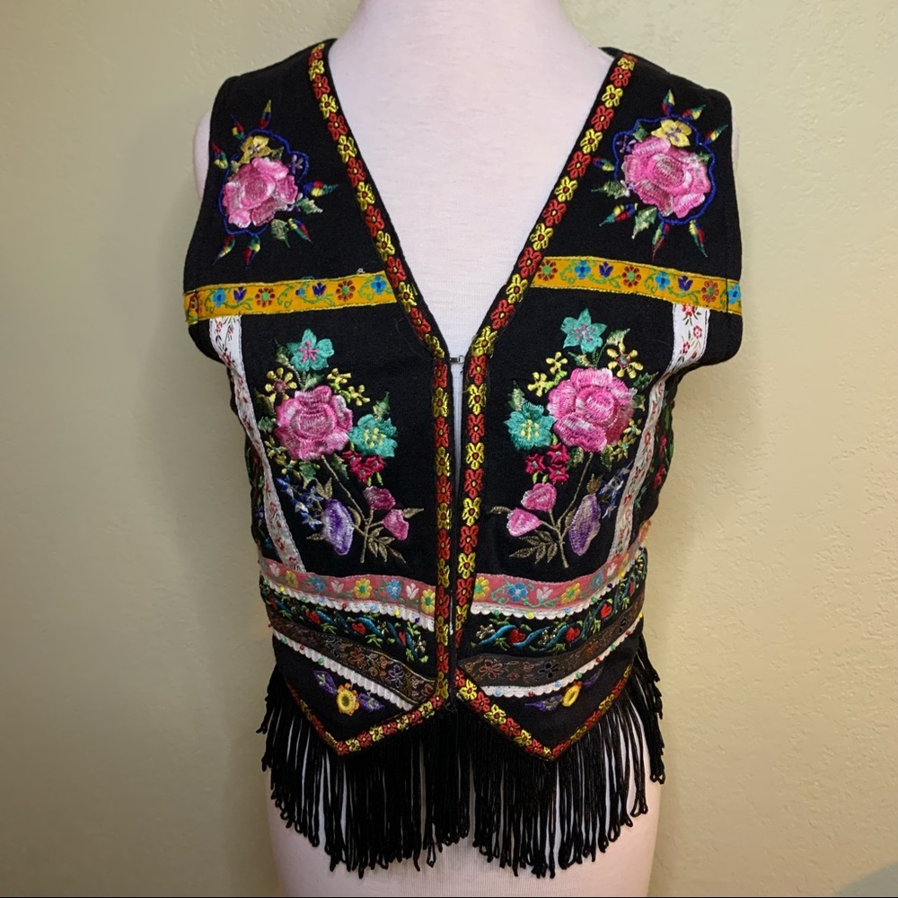 90s VTG Limited Floral Embroidered Cotton Boho Fringe Vest
